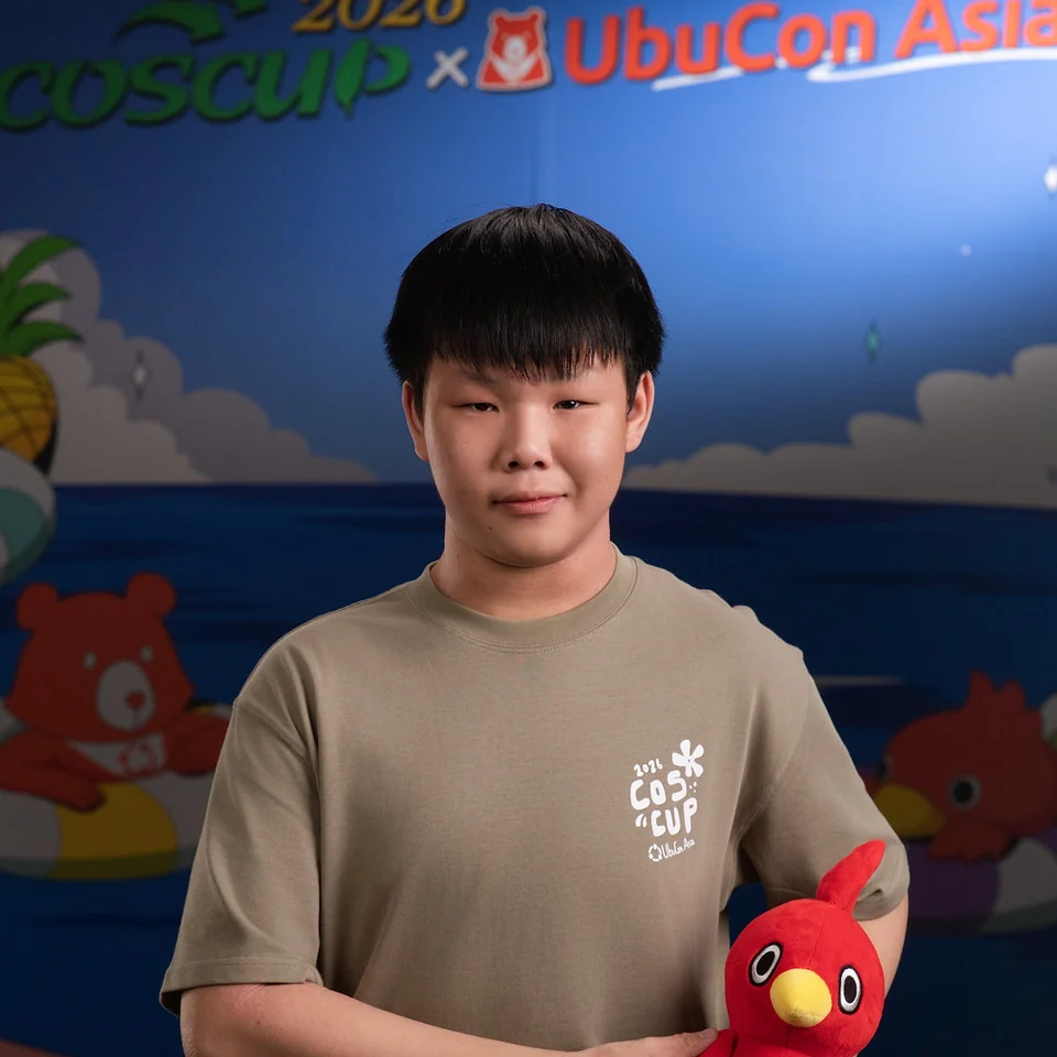 Tofu Chen 於 COSCUP 2026 活動現場的形象照
